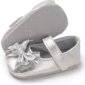 Valen Sina Baby Girl Silver Bow Sandals, Size 2